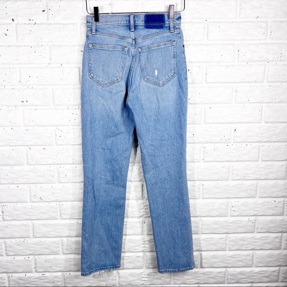 Abercrombie & Fitch Denim - ABERCROMBIE & FITCH Straight Ultra High Rise Light wash Distressed Denim Jeans